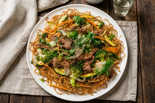 Pan Fried Noodles (Mi Xao Kho)